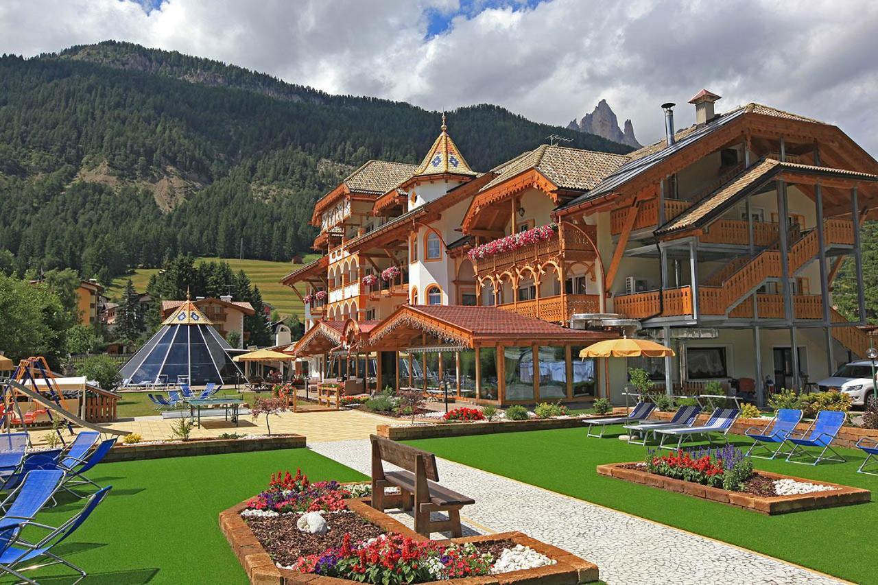 Rene Dolomites Boutique Hotel Поцца-ди-Фасса Экстерьер фото